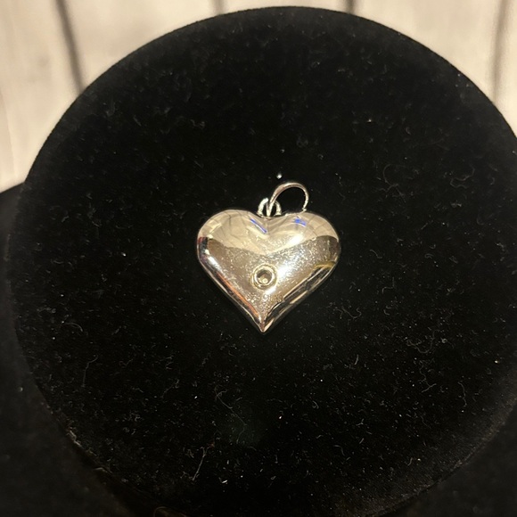 Sterling silver 925 heart pendant with memorial chamber - Picture 2 of 2